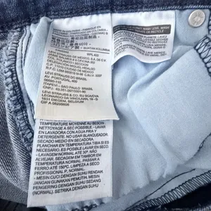 Levi's 505 Straight‎ Jeans Women 12 Dark Wash Blue Stretch Denim Mid Rise Retro thumbnail 7