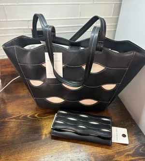 Free Assembly Black Tote And Matching‎ Wallet thumbnail 1
