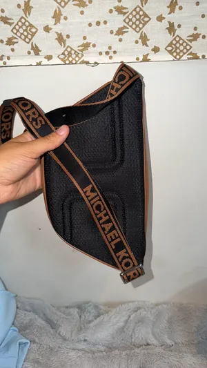 Michael Kors Cooper Small Leather Belt Bag thumbnail 2