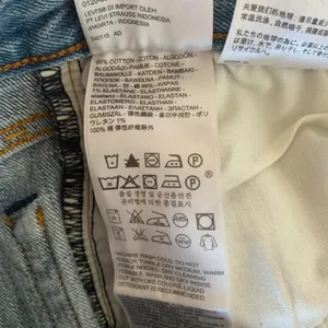 Levi's White Oak Cone Raw Hem Denim Jeans in‎ Medium Blue Wash Button Fly thumbnail 9