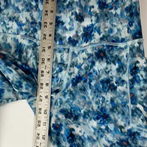 Athleta size small Salutation stash 7/8 tight Blue White printed Leggings pocket thumbnail 6