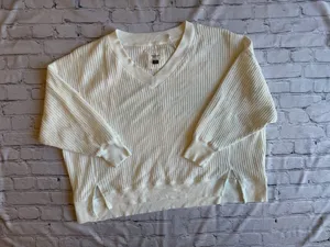 American Eagle Top Womens Large Thermal Oversized White V-neck Waffle Knit Shirt thumbnail 8
