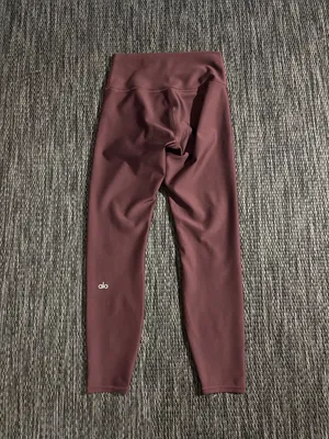 Alo Yoga 7/8 High Waist Airlift Legging Burgundy Cherry Cola thumbnail 2