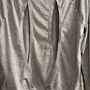 Yogalicious Women's Gray Long‎ Sleeve Top Open Back Thumb Holes Size M thumbnail 11