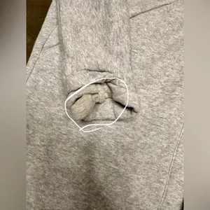 Lululemon Women’s Cardigan Sweater Gray-Size 6 thumbnail 2