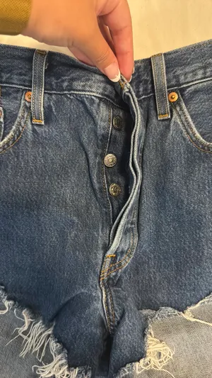 Levi’s Jean Shorts thumbnail 3