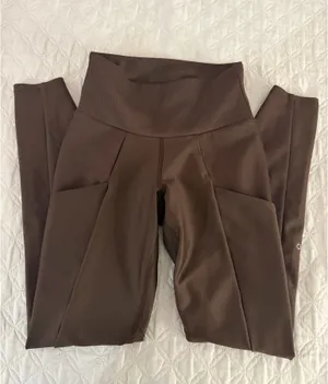 Alo Leggings thumbnail 2