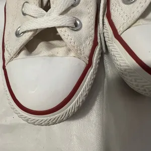 Converse Sneakers size 7 thumbnail 5