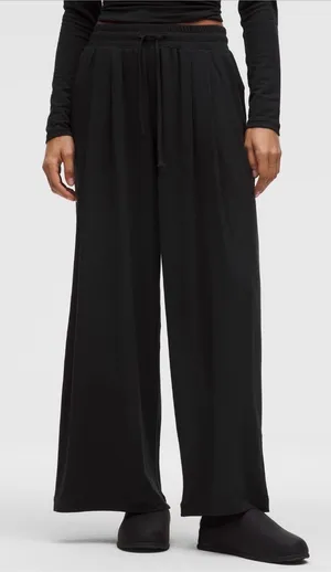 lululemon BeCalm HR Pleated Extra-Wide Leg Pant - Large -NWT thumbnail 1