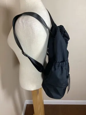 Beyond Yoga Commuter Backpack Black Drawstring Gym Bag thumbnail 2