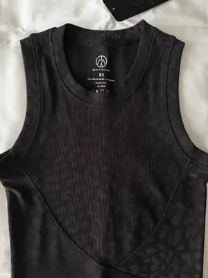 Black Leopard Print Crossover Ribbed Cropped Tank Size XS thumbnail 2