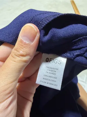 FIGS Navy V-Neck Scrub Top with Pockets XS thumbnail 4