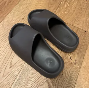 Yeezy Slides Adidas thumbnail 1