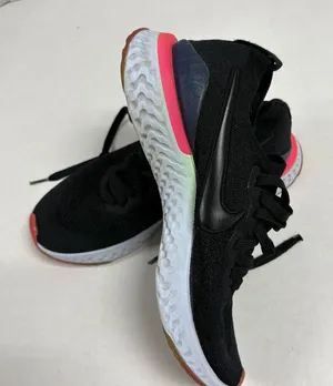 Nike Women's Epic‎ React Flyknit Shoes - Size 8. thumbnail 1