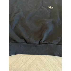 Alo Yoga Accolade Cropped Crew Pullover Sweatshirt Small Black French Terry thumbnail 5