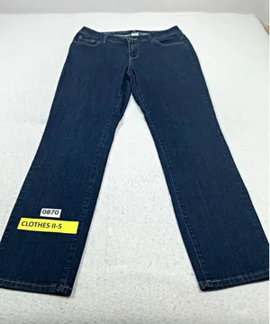 Woman’s w62 Signature Fit Straight Stretch Blue Denim Jeans size 6 short thumbnail 1
