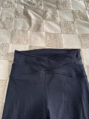 Lululemon Aligned Angles Super High Rise Tight 28"
Black size 4 thumbnail 3