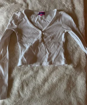White Cropped Edikted Long Sleeve thumbnail 1