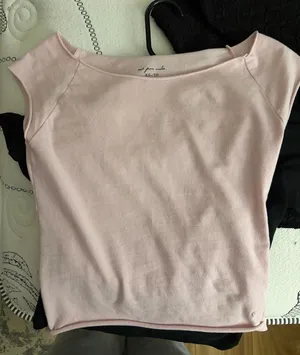 Urban Outfitters Top thumbnail 1