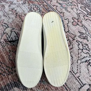 NWT Gap Navy Faux Suede Sneakers Size 9 Women’s Casual Shoes thumbnail 10