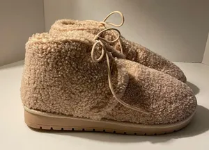 Just Fab Katie Lace-Up Beige Faux Fur Fuzzies Size 10 thumbnail 2