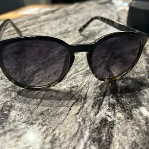 Fossil Sunglasses with green and black Frame with Harley Davidson hard case thumbnail 5