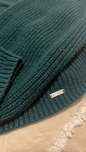 Hollister green  sweater thumbnail 2