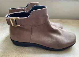 Comfortview Brown Suede‎ Ankle Boots Gold Buckle NYC Streetwear Boho Indie 9 thumbnail 1