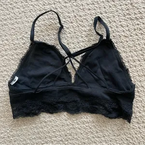 Abercrombie & Fitch Ribbed Knit Black Lace Trim Bralette XS thumbnail 3