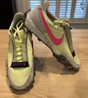Nike Waffle Racer Crater Women's Racing Trail Running Shoes Barely‎ Volt 6.5 thumbnail 1