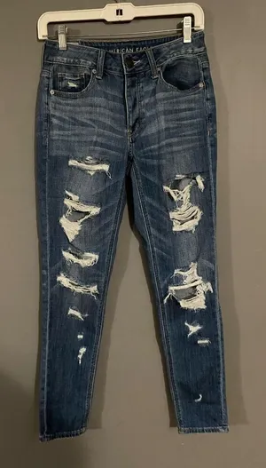 American Eagle Light Distressed Tomgirl Skinny Jeans Size 00 thumbnail 1