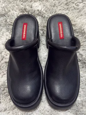 Vintage Style Unionbay "Amber" Black Chunky Platform Clogs - Size 7.5M thumbnail 1