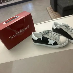 Sneakers Stylish Black and White Women's Sneakers 6 Brand New in box thumbnail 5