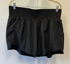 NWT AWLGUG Women's Black Smocked High Waist Athletic Running Shorts XL Pocket thumbnail 1