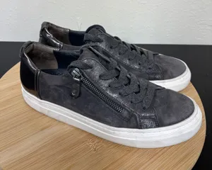 Paul Green Toby Low Top Sneakers Women's 5 Charcoal Grey Suede Metallic‎ Shoes thumbnail 1