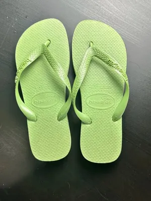 Havaianas Women’s Lime Green Flip Flop Sandals thumbnail 2