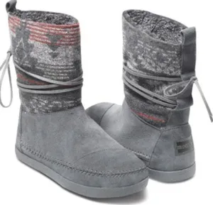 Toms Nepal native embroidered leather suede pull on moccasins ankle boots sz 7.5 thumbnail 1
