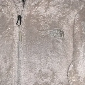 The North Face women’s fleece fur zip jacket size SMALL thumbnail 2