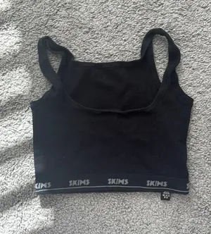 Skims tank top thumbnail 1