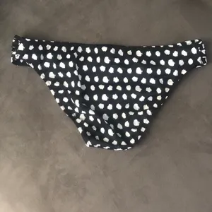 Victoria’s Secret bikini bottoms thumbnail 4