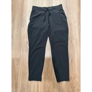 Athleta Brooklyn Ankle Pants Black Tapered Stretch‎ Travel Trousers Size 6 thumbnail 2