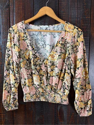 American Eagle Floral Faux Wrap-Front Smocked Hem Top - XS thumbnail 3