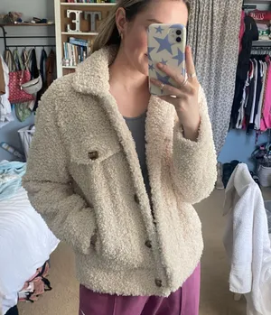 She + Sky Cream Teddy Coat thumbnail 4