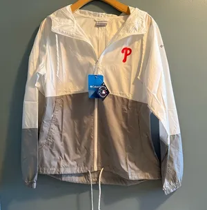 Columbia Women’s Philadelphia Phillies Flash Forward Sea Salt Windbreaker thumbnail 1
