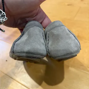UGG suede women’s loafers shoes gray sz 8 thumbnail 4