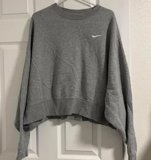 Nike Cropped Crewneck Oversized thumbnail 1