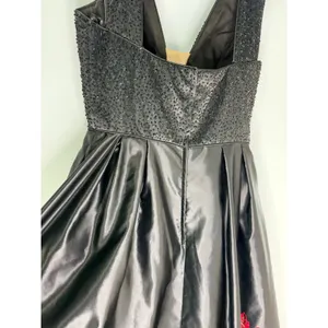 Sherri Hill Floral Printed Satin Ball Gown 10 Deep V-Neckline Beaded Black Prom thumbnail 5