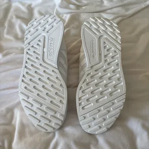 Women’s Adidas White/Pink Sneakers thumbnail 7