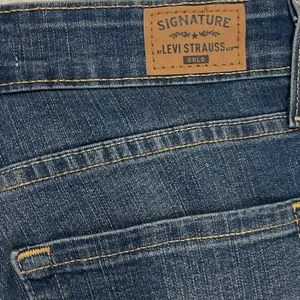 Levis Strauss Mid Rise Super Skinny Distressed Denim Jeans SZ 28 Streetwear thumbnail 4