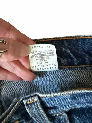 Vtg 90s Levi’s jeans blue denim high waist tapered leg thumbnail 4